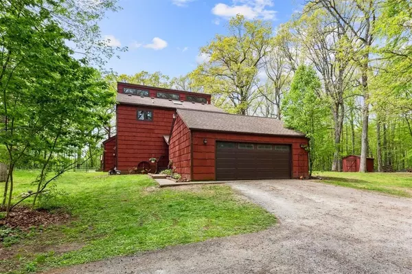 3111 Jeanette Drive, Chelsea, MI 48118-9537