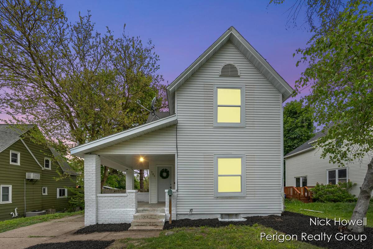 721 Emerald Avenue, Grand Rapids, MI 49503
