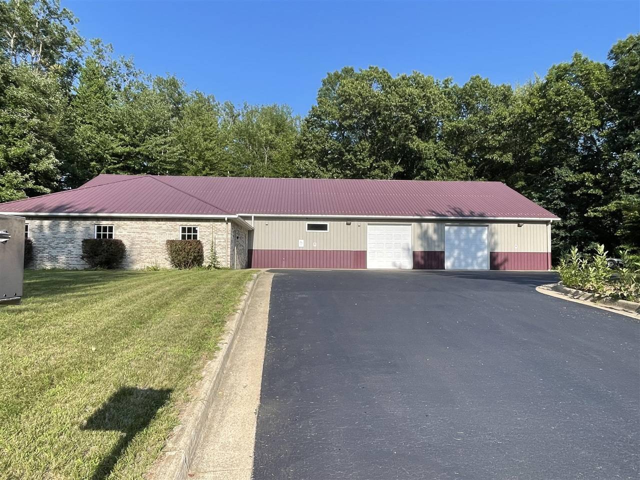 512 Industrial Park Drive, Greenville, MI 48838-7703