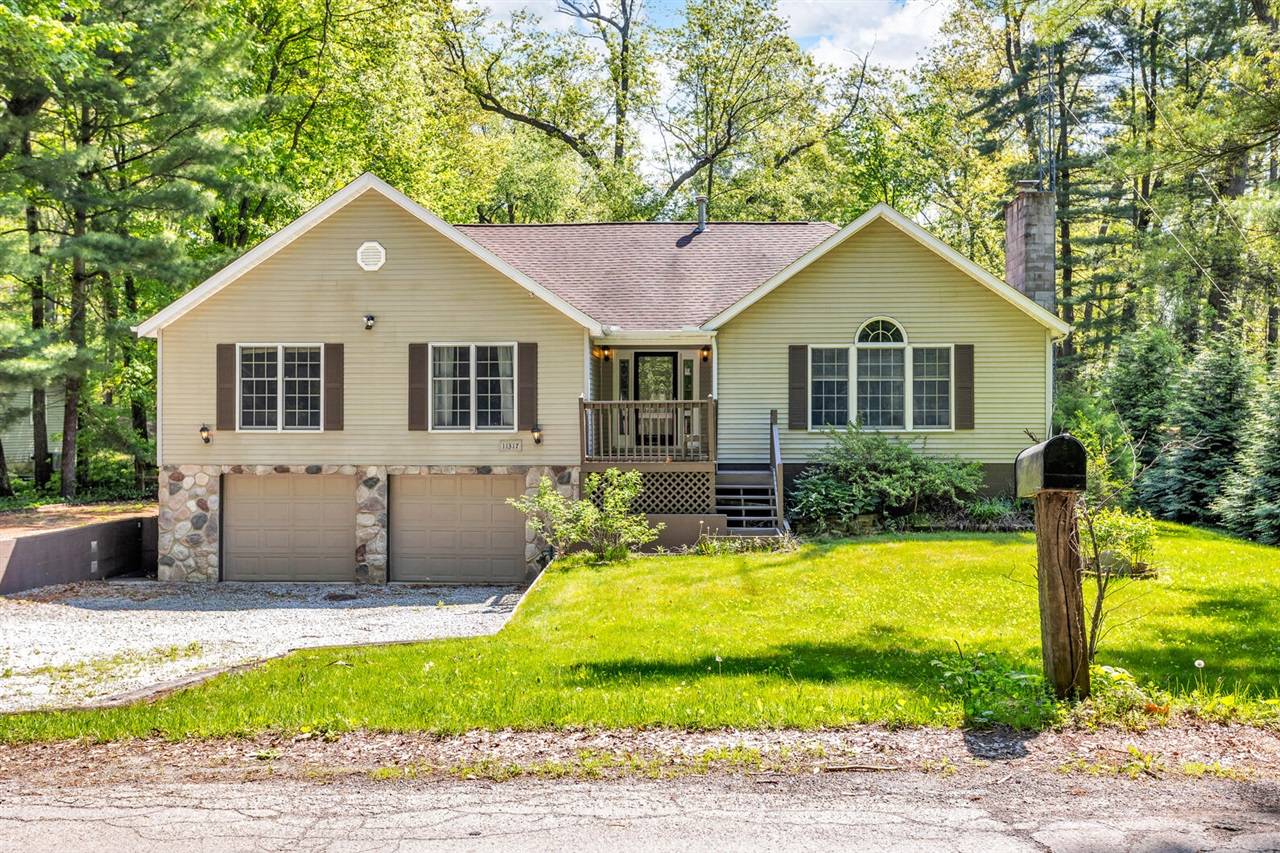 11317 North Drive, Brooklyn, MI 49230-8916