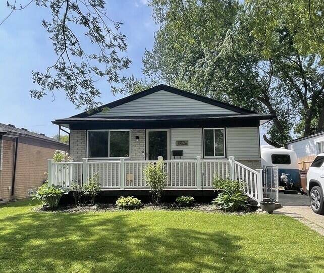19526 Broadacres Street, Clinton Township, MI 48035-3918