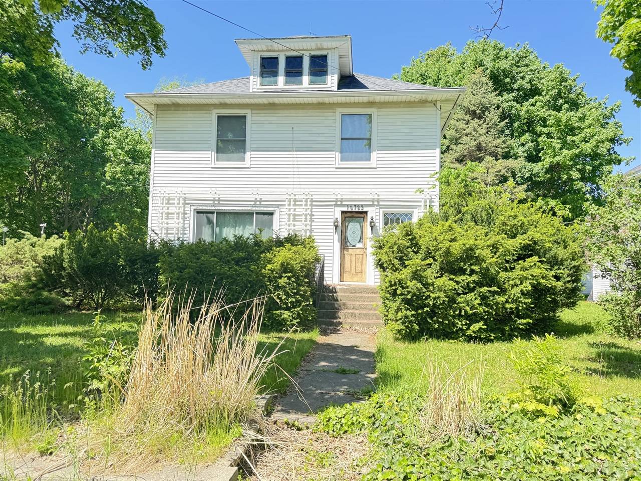 19723 Maple Avenue, Conklin, MI 49403-9562