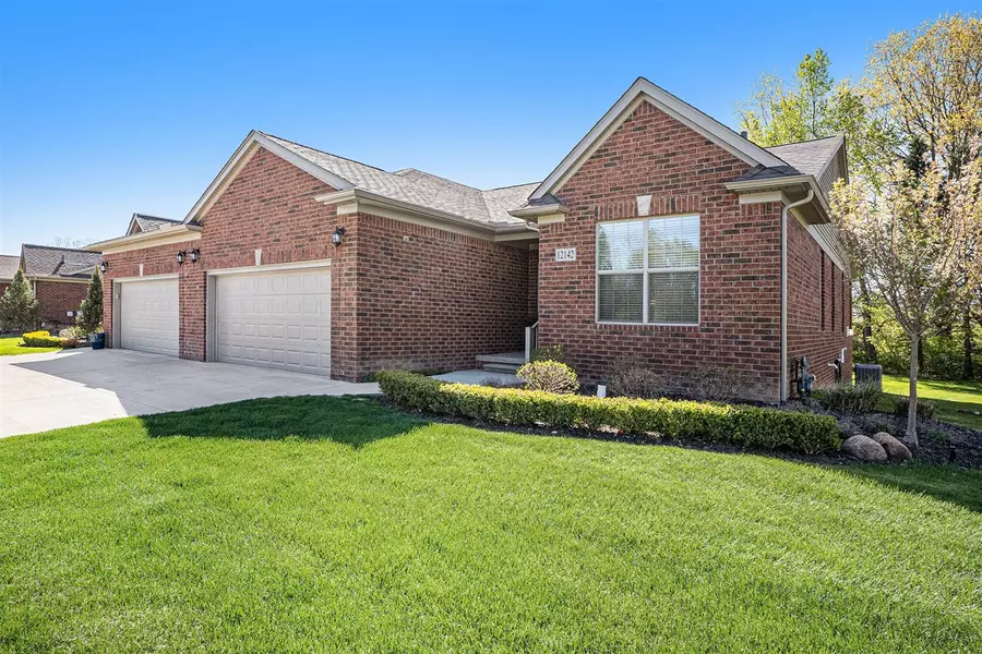12142 Twin Brook Drive, Update, MI 48065-5444