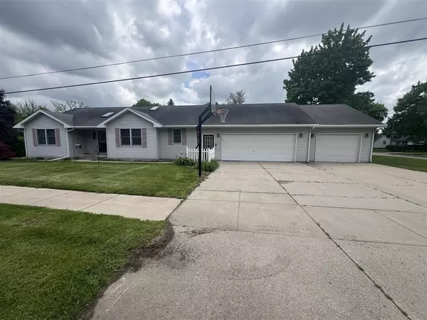 72 E Brink Street, Grant, MI 49327-8649