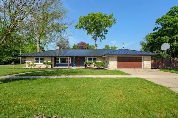 Three Rivers, MI 49093,900 Elm Street