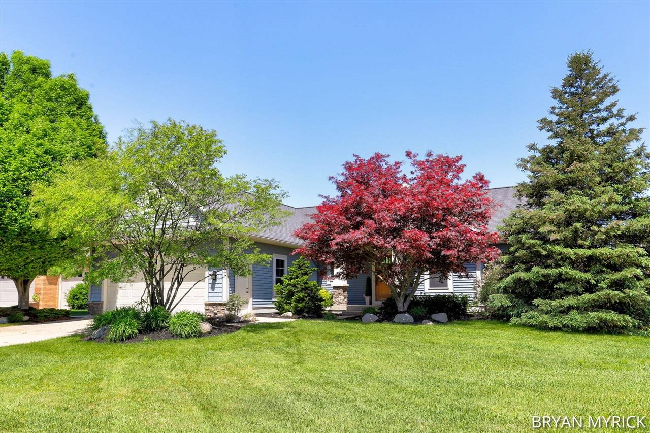 2655 Hawthorne Court, Jenison, MI 49428-8215