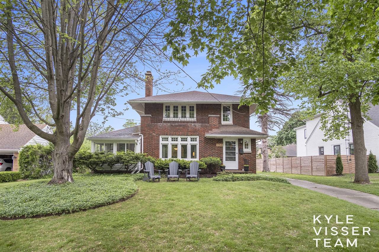 1058 Eastwood Avenue, East Grand Rapids, MI 49506-3578