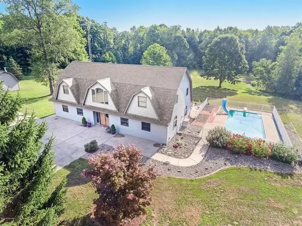 7033 N M-140, Watervliet, MI 49098