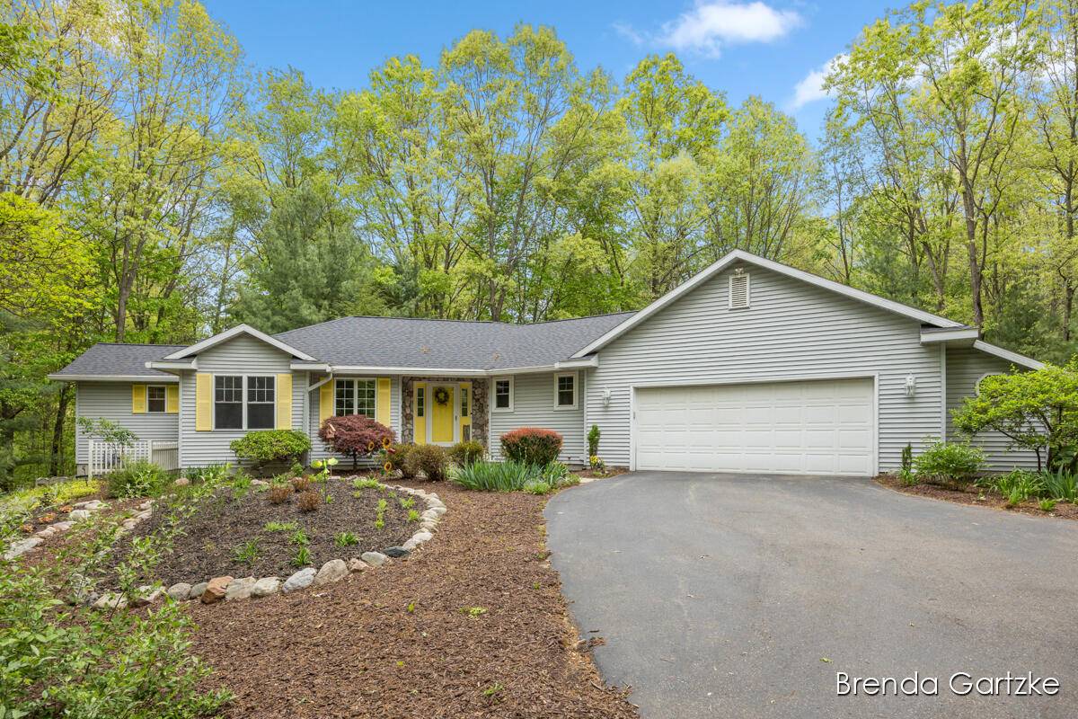 5291 Bonasa Drive, Rockford, MI 49341-8151