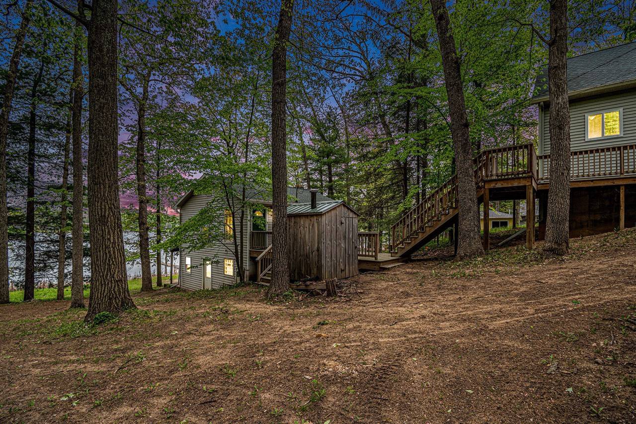 13085 S Englewright Drive, Sand Lake, MI 49343-9686