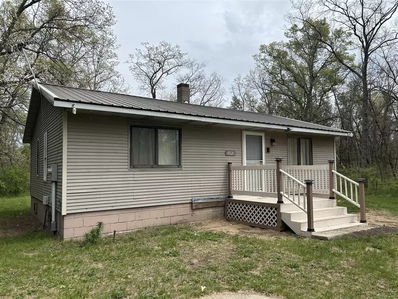 3092 S M 37, Baldwin, MI 49304-8298