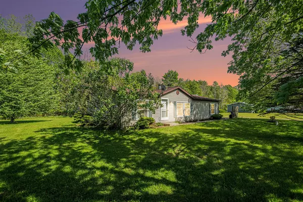 South Haven, MI 49090,69315 CR 384