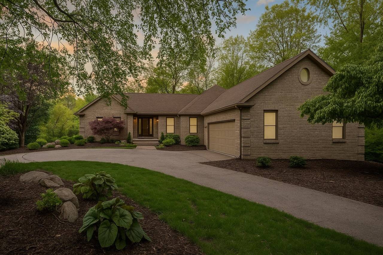 1450 Winterwood Drive, Grand Rapids, MI 49525