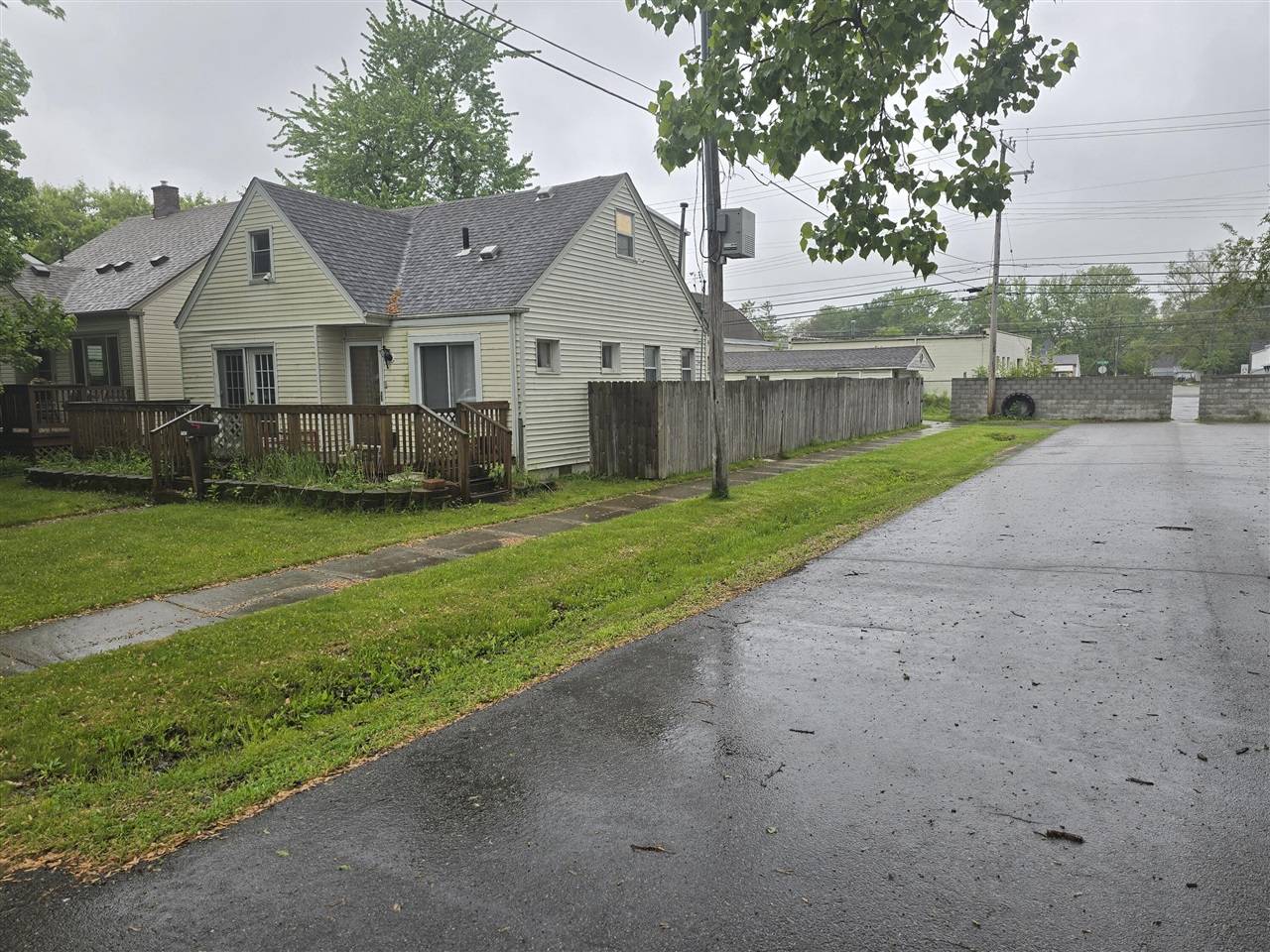 Redford, MI 48239-3838,15495 Chelsea