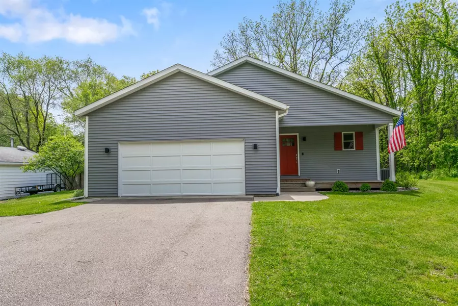 124 S Shore Drive, Portage, MI 49002-6933