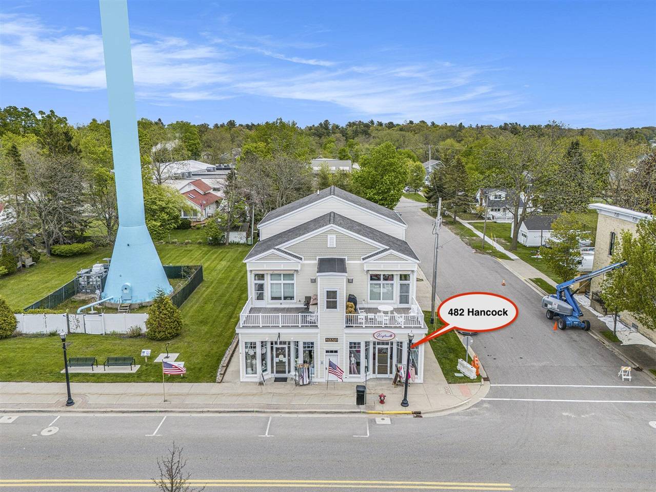 482 S Hancock, Pentwater, MI 49449