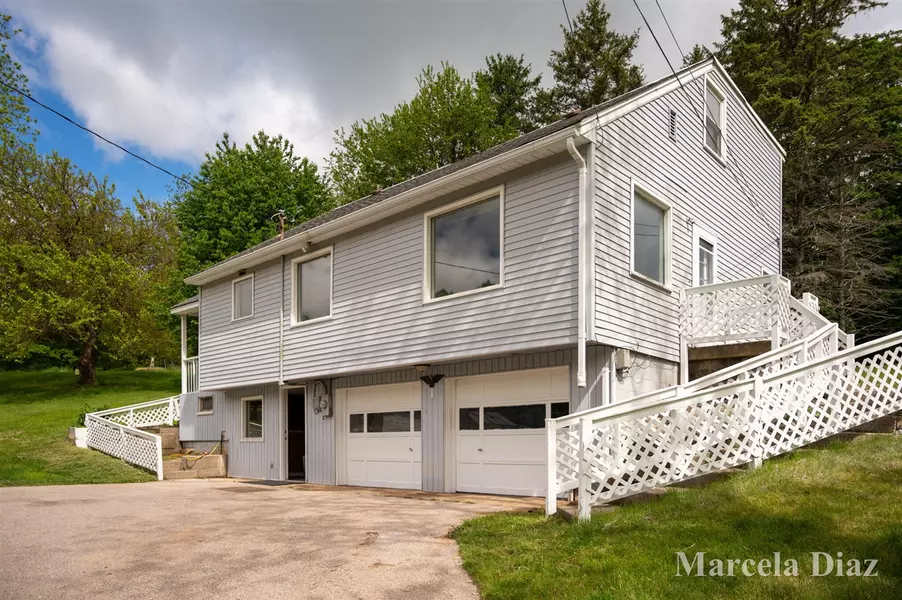 9555 EASTERN Avenue, Byron Center, MI 49315