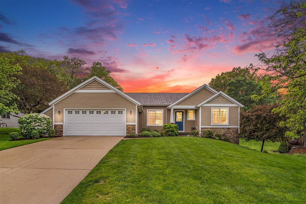 3724 Charlevoix Drive, Grand Rapids, MI 49546-7061