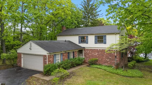 West Bloomfield, MI 48323-2642,4948 Hardwoods Drive