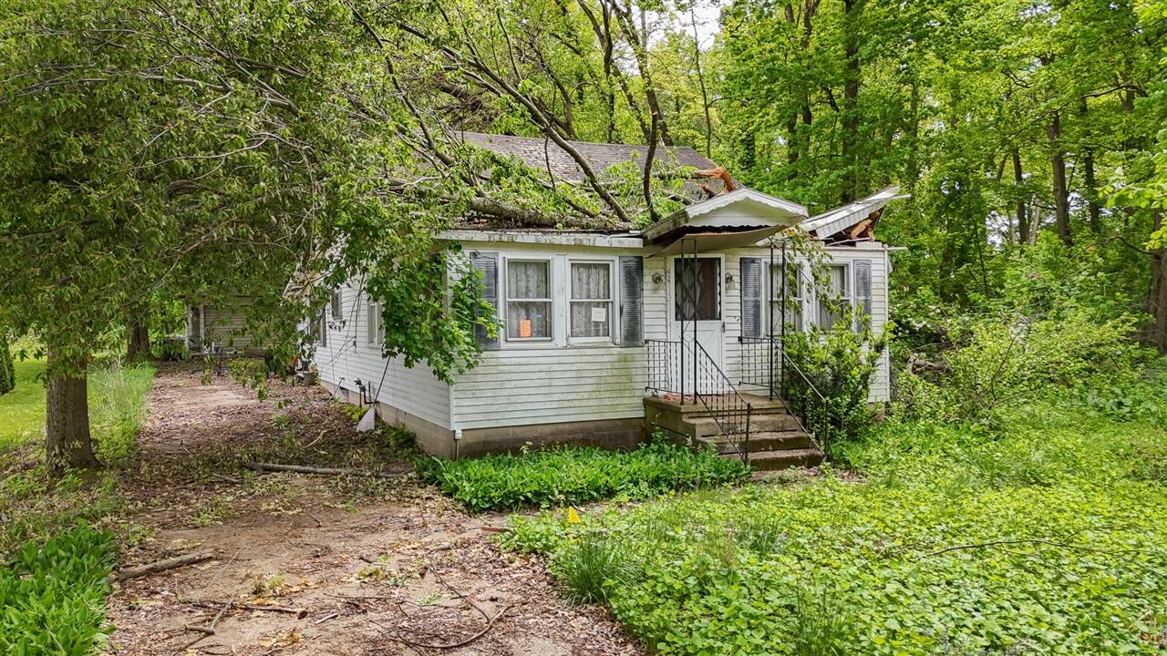 31889 W Lakeshore Drive, Dowagiac, MI 49047-8908
