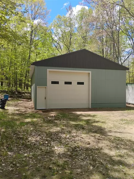8047 W 10 1/2 Mile Road Road, Irons, MI 49644