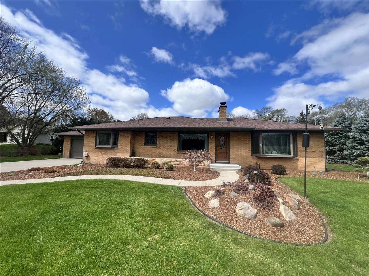 3817 Butterworth Street, Grand Rapids, MI 49534-6655