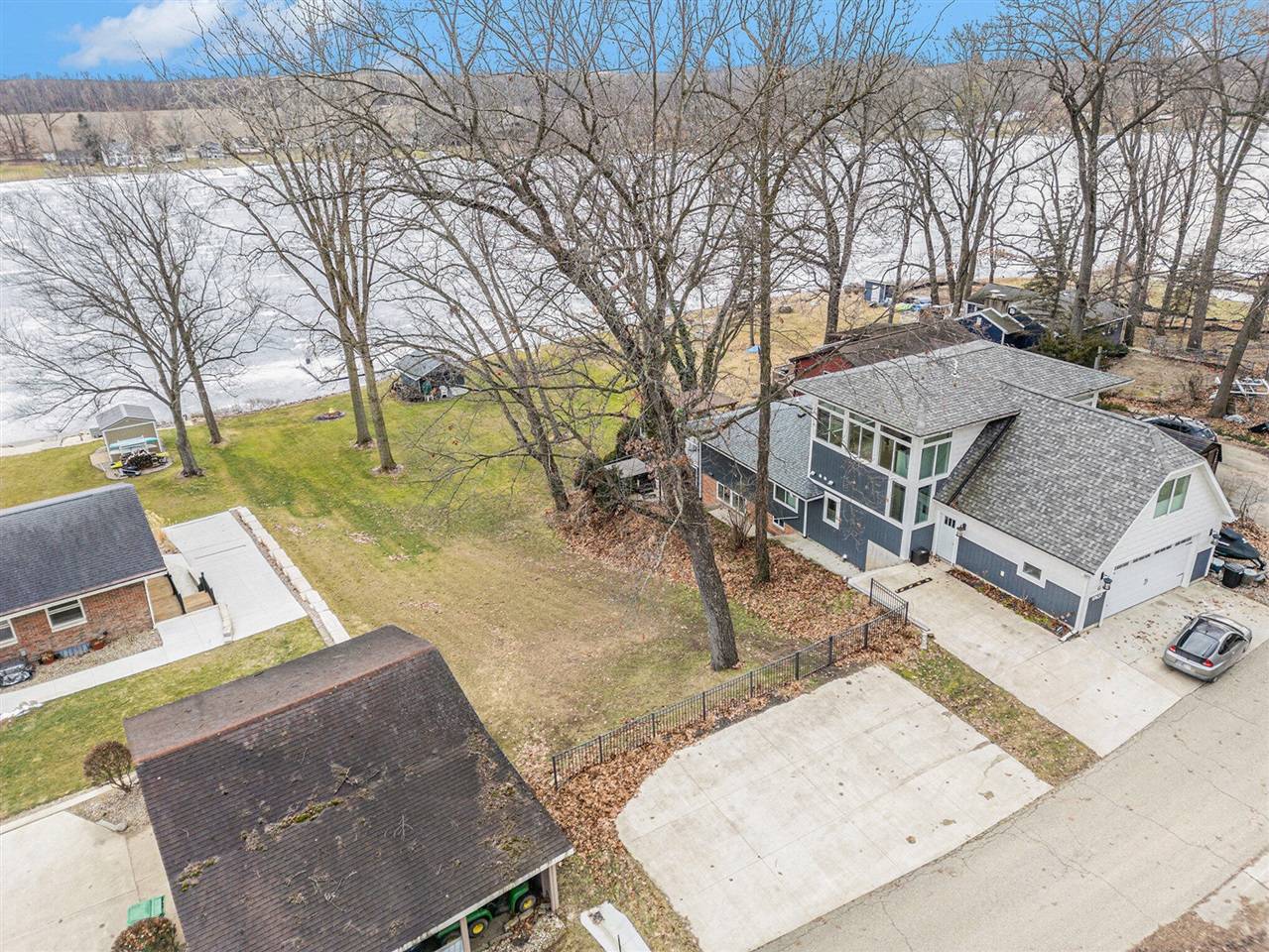 Vandalia, MI 49095,17437 Lakeview Drive