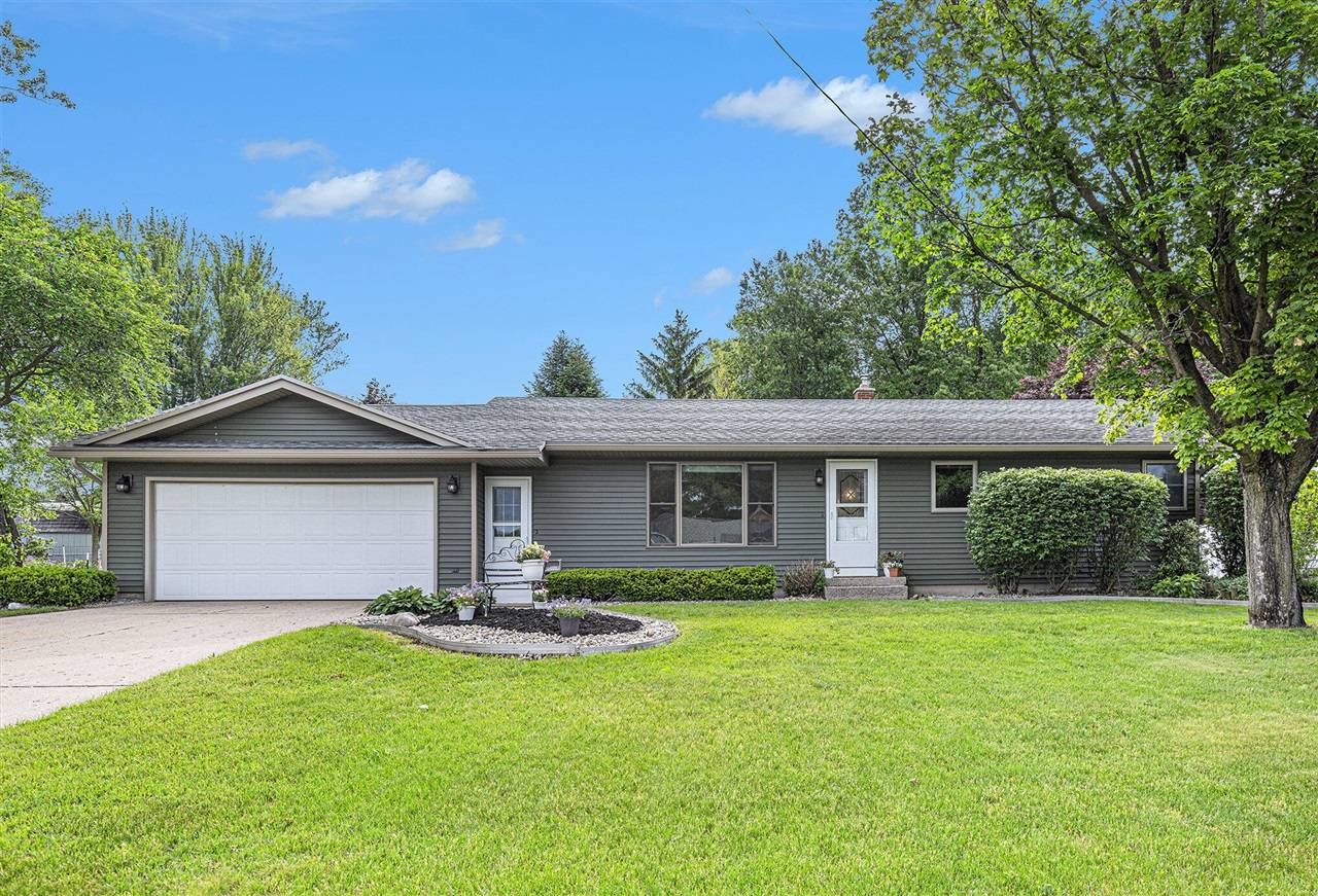 7234 Willard Avenue, Grand Rapids, MI 49548