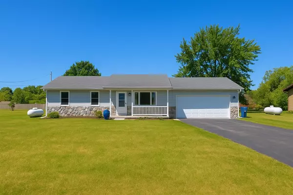 28450 66th Avenue, Lawton, MI 49065-6663