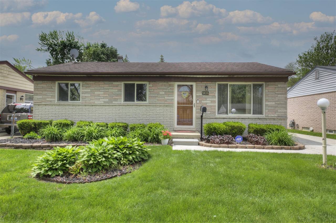 9436 Essex Street, Romulus, MI 48174-1534