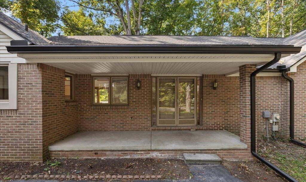 Farmington Hills, MI 48334,28118 Forestbrook Drive