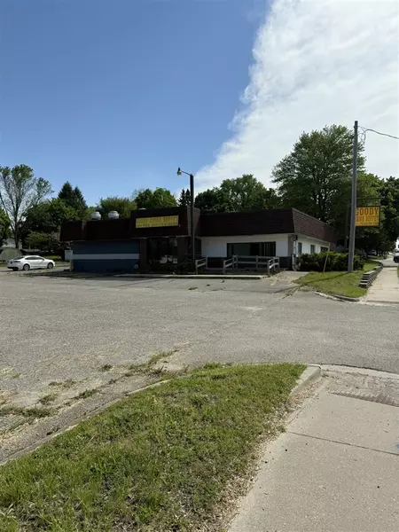 214 E State Street, Belding, MI 48809