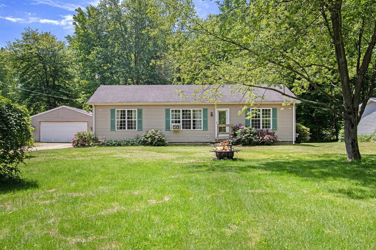 1417 Greenhouse Road, Bangor, MI 49013-1079