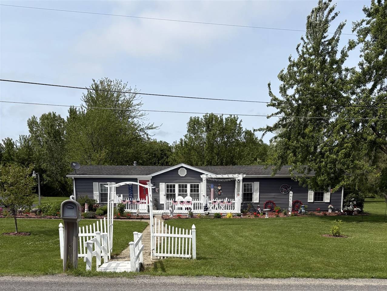 2550 Russell Road, Baroda, MI 49101