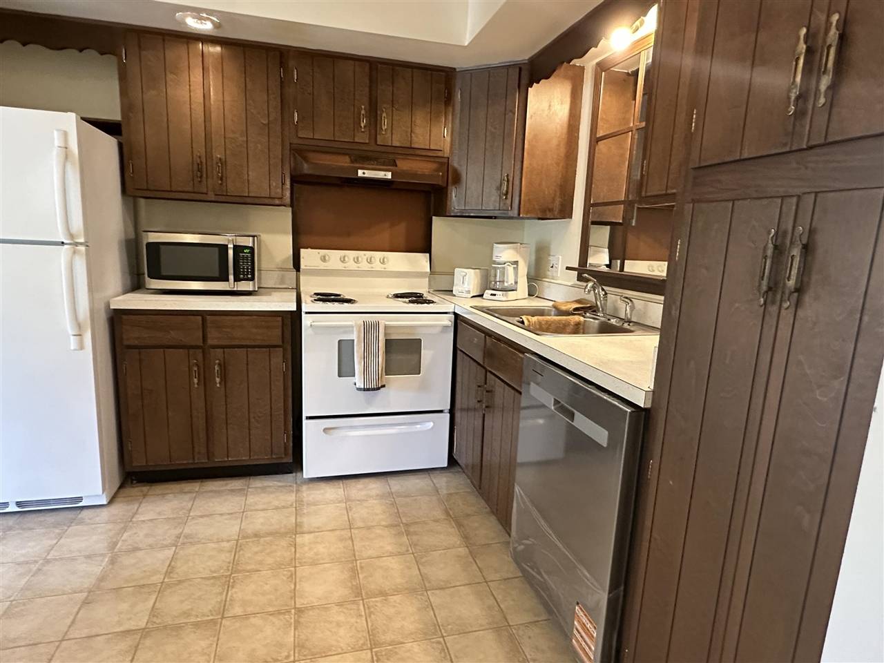 Saint Joseph, MI 49085,3626 Lakeshore Dr. - K10