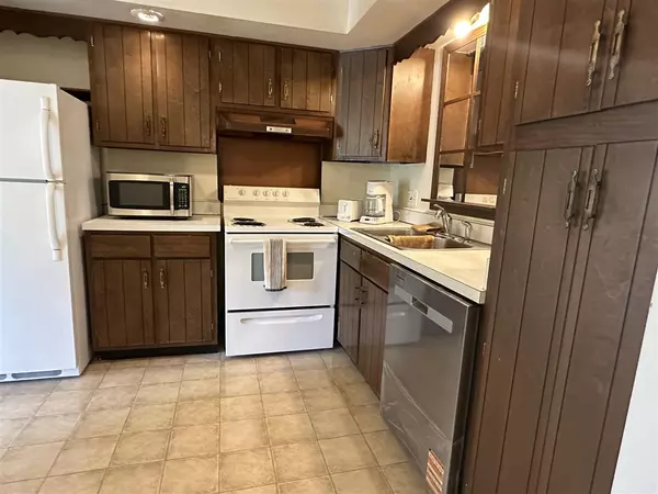 Saint Joseph, MI 49085,3626 Lakeshore Dr. - K10