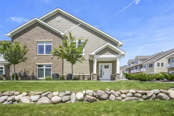 603 Woodland, Dexter, MI 48130-1254