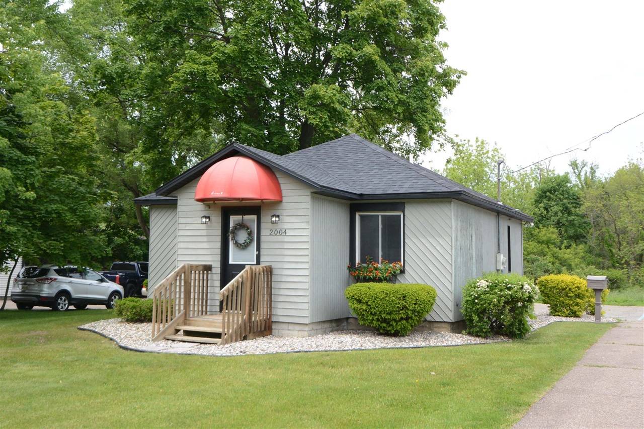 2004 W Milham Avenue, Portage, MI 49024-2231