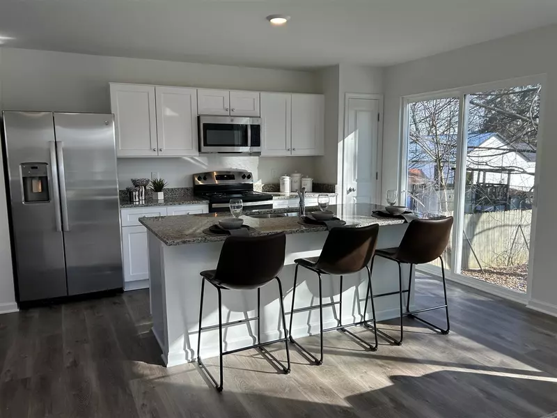 606 Clinton Street, Marshall, MI 49068-1801