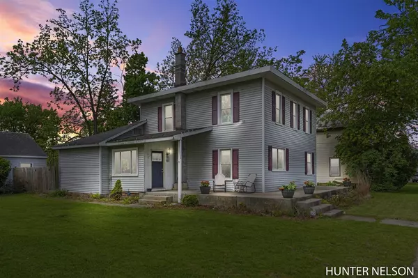 138 E Lake Street, Sand Lake, MI 49343-9563