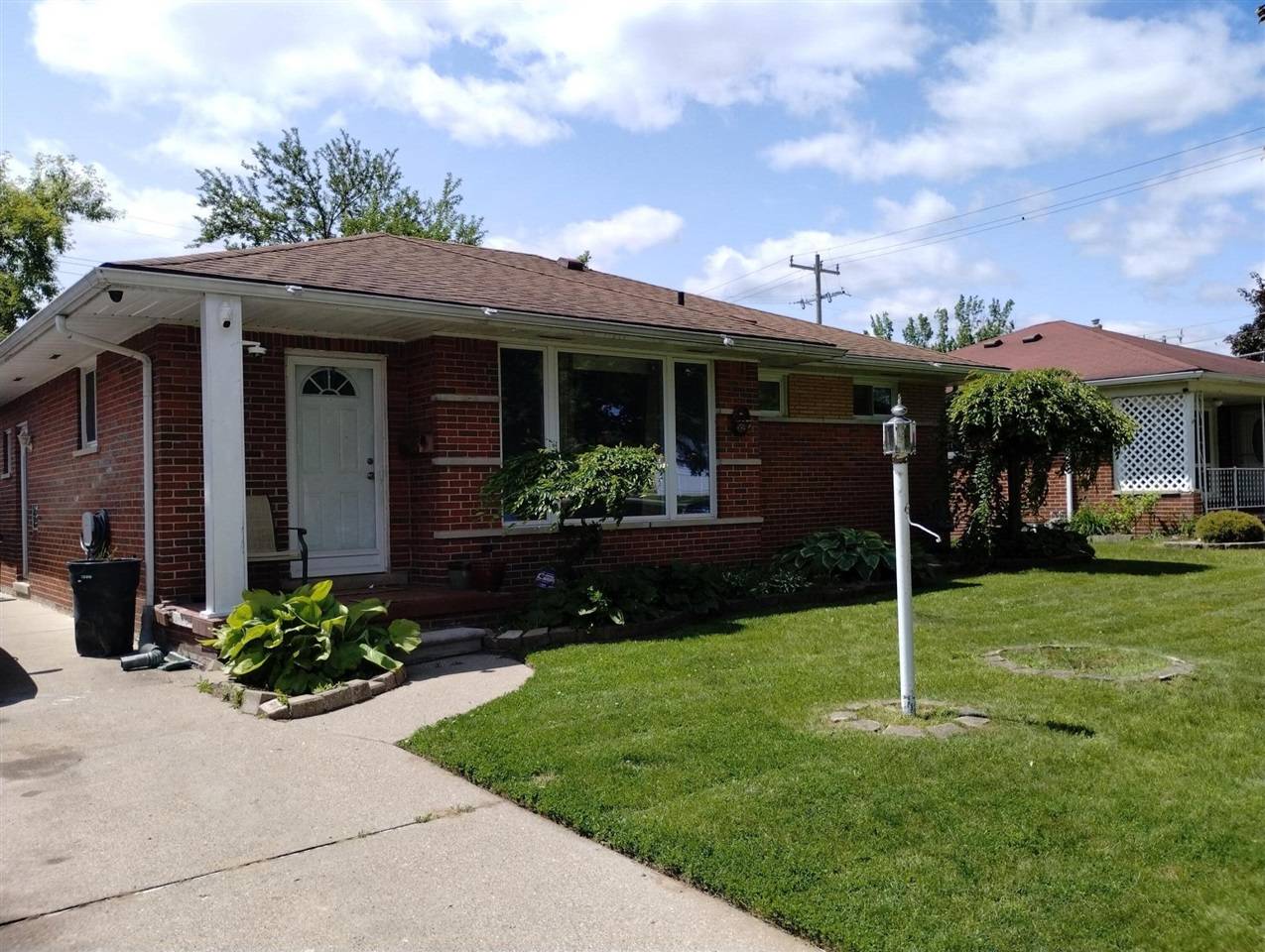Dearborn Heights, MI 48127-1308,8383 Dixie Lane