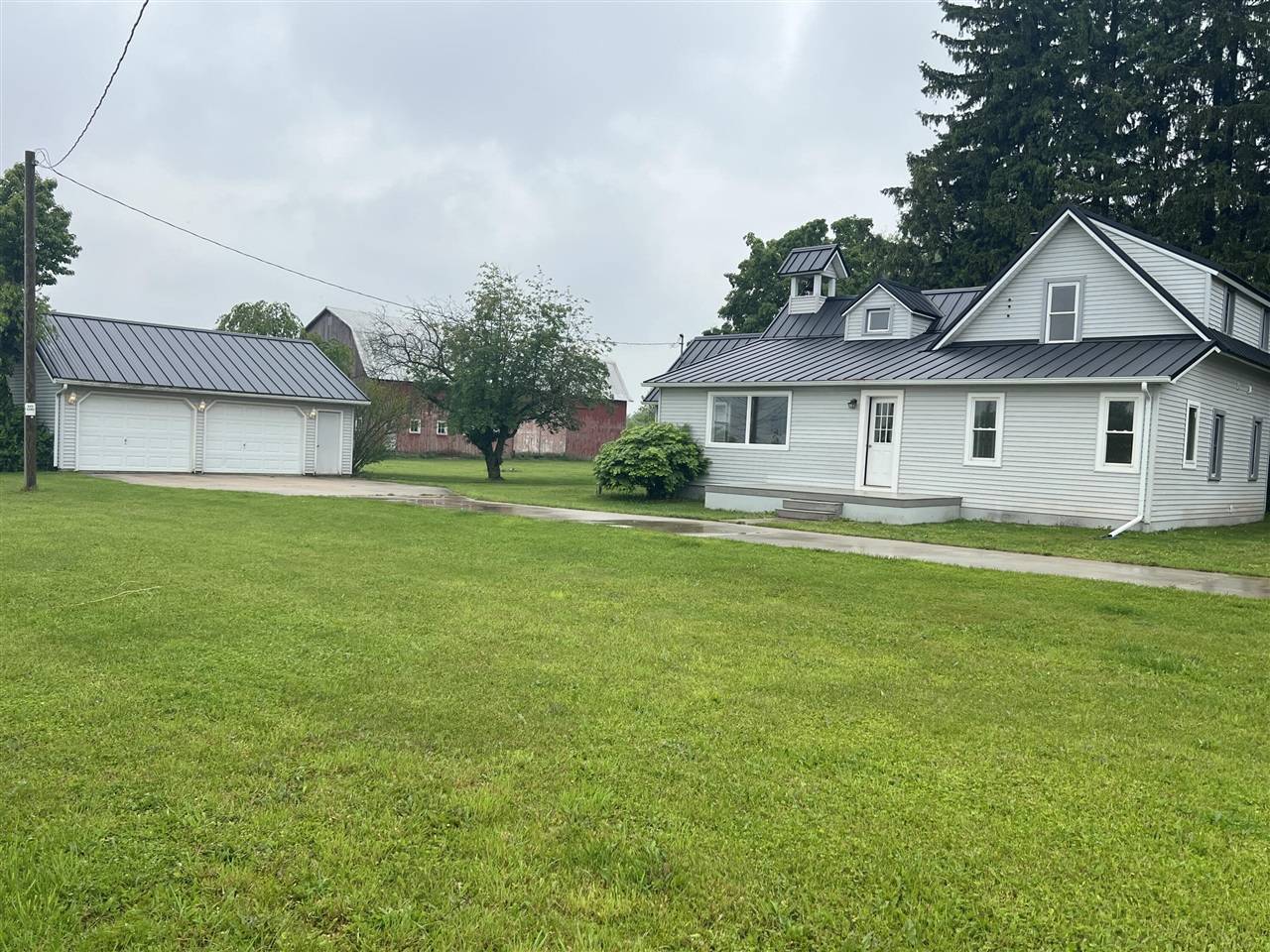 855 E Hansen Road, Scottville, MI 49454