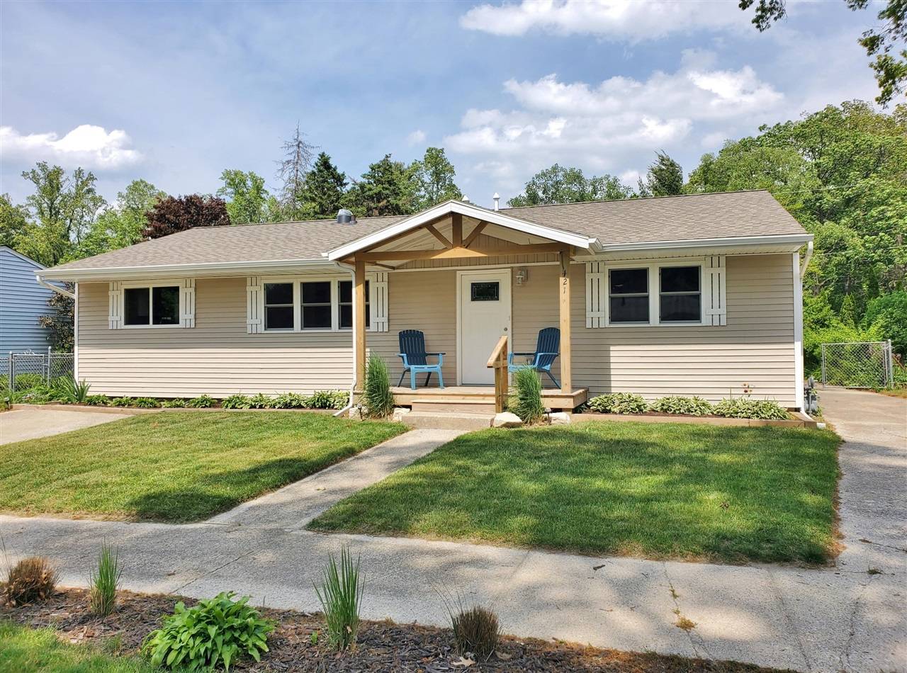121 S Marshall Street, New Buffalo, MI 49117-1361
