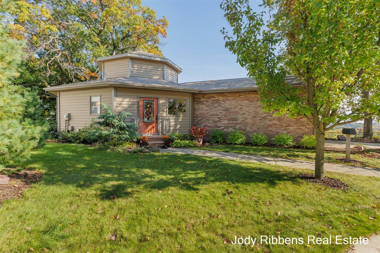 Grand Rapids, MI 49504,226 Sunset Avenue