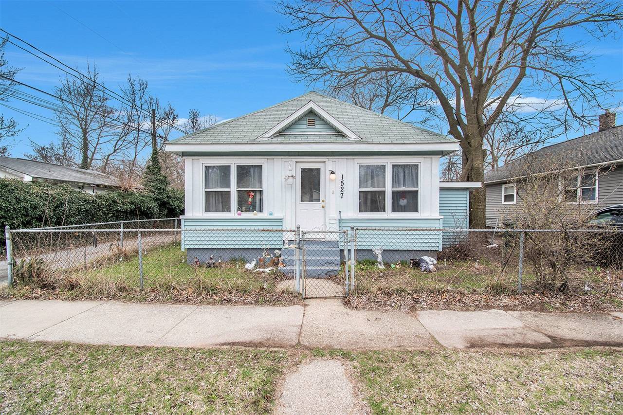 1527 Madison Street, Muskegon, MI 49442-5252