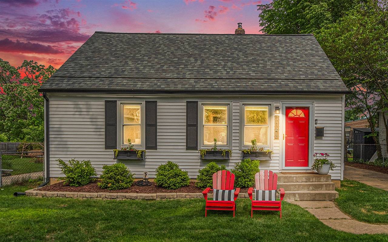 1148 Lakeside Drive, East Grand Rapids, MI 49506