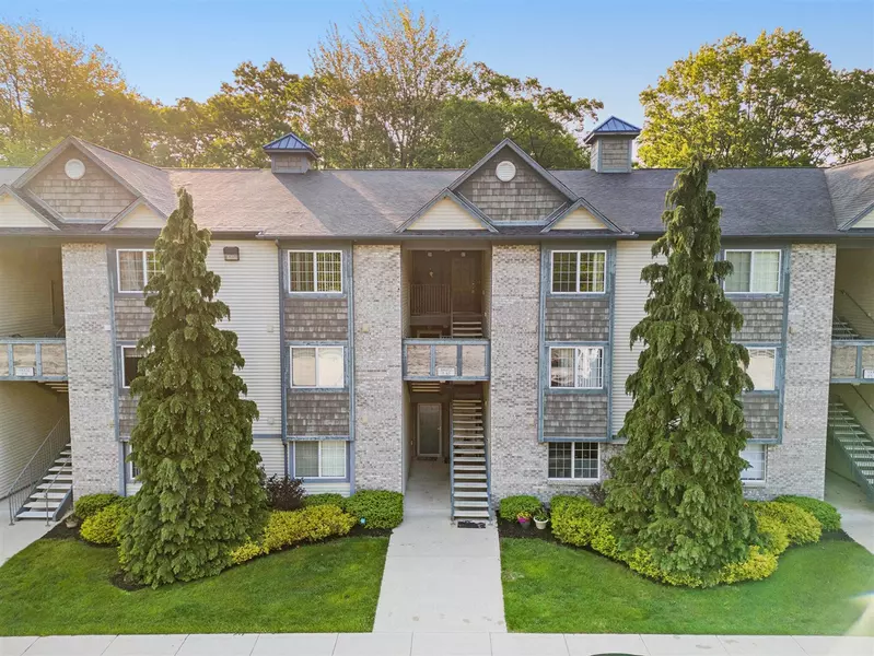 18372 N Ridge Court, Spring Lake, MI 49456
