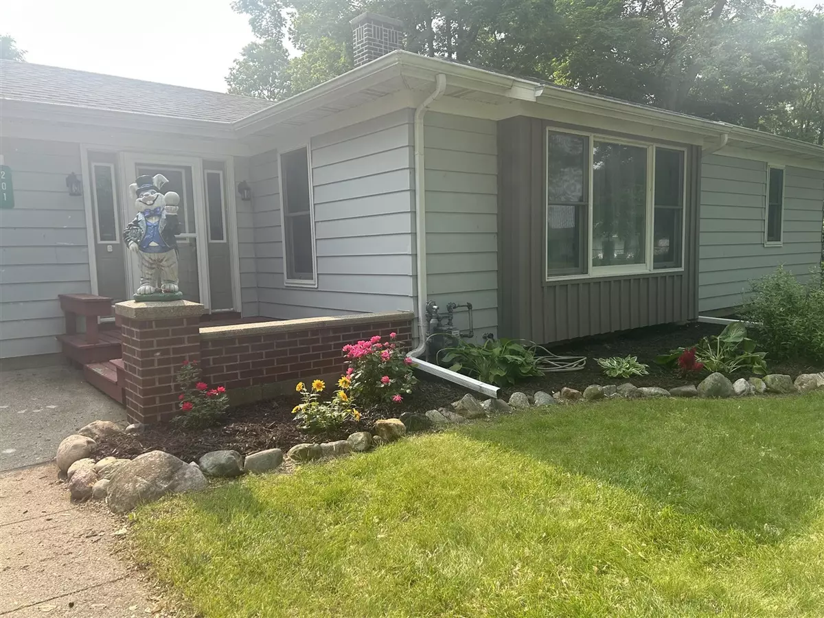 Colon, MI 49040,201 Goodell Avenue