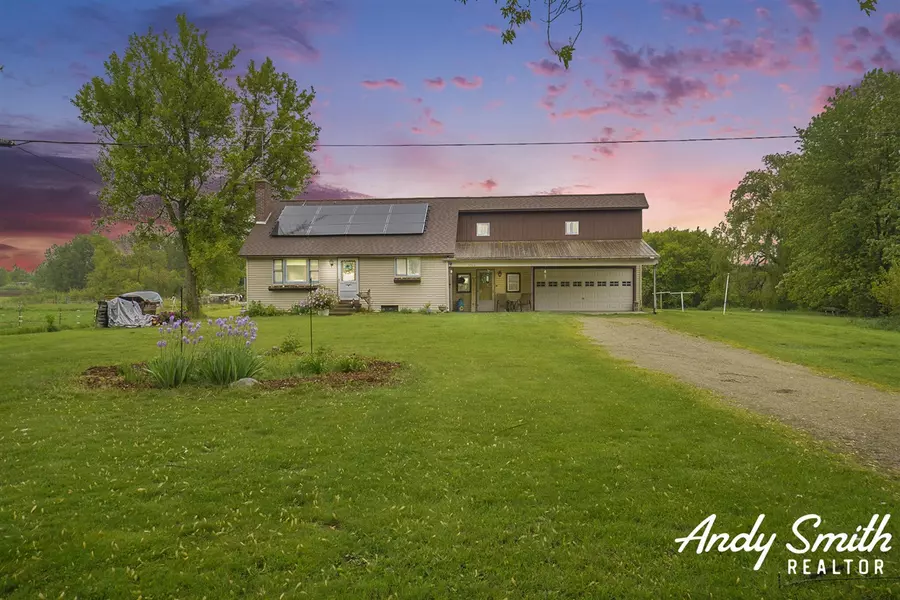 9386 N Vandecar Road, Farwell, MI 48622