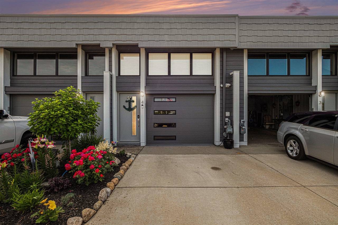 144 Dunkley Avenue, South Haven, MI 49090